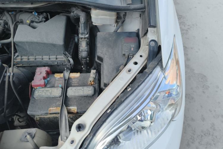 Used Toyota SIENNA  Engine Bay Left