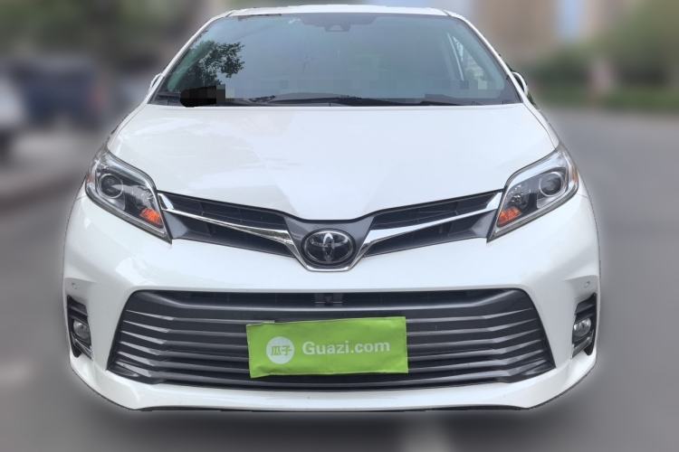 Used Toyota SIENNA  Front
