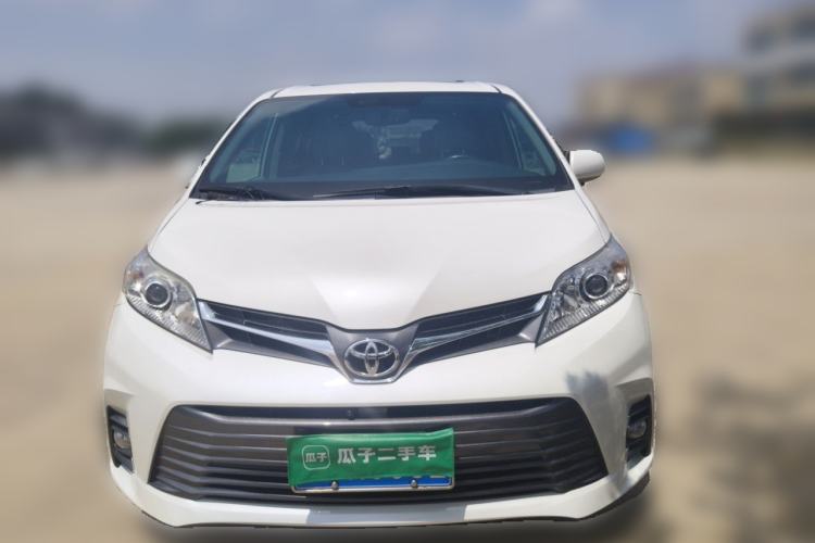 Used Toyota SIENNA  Front