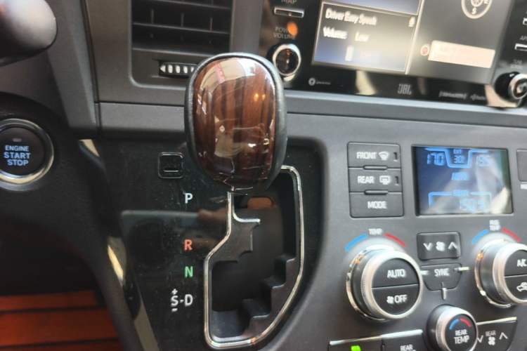 Used Toyota SIENNA  Gear Lever