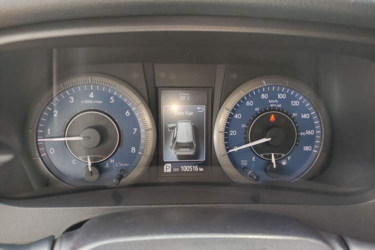 Used Toyota SIENNA  Instrument Cluster