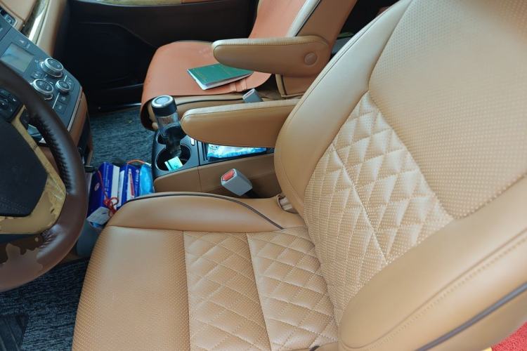Used Toyota SIENNA  Left Front Seat
