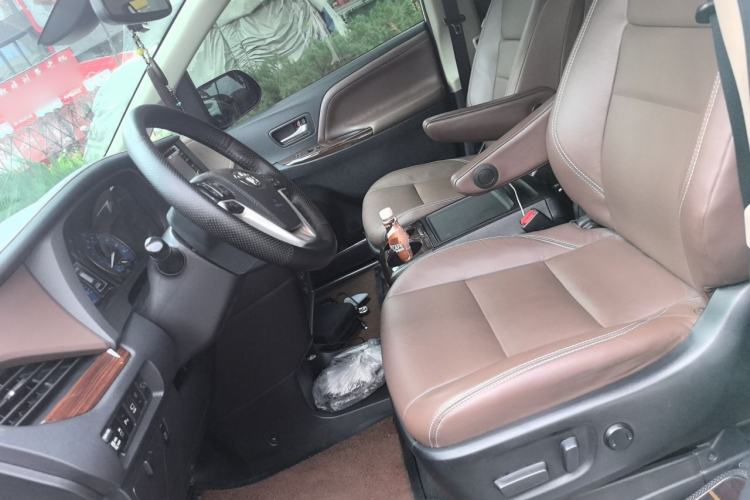 Used Toyota SIENNA  Left Front Seat