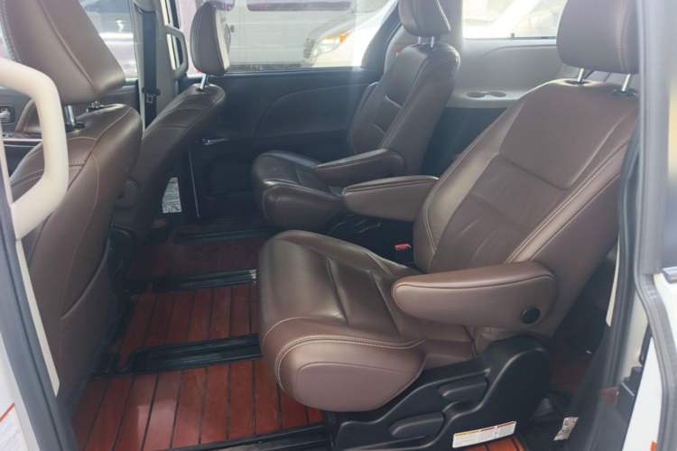 Used Toyota SIENNA  Left Rear Seat