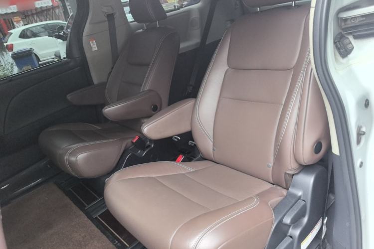Used Toyota SIENNA  Left Rear Seat