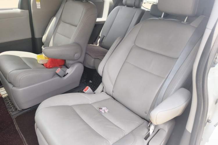 Used Toyota SIENNA  Left Rear Seat