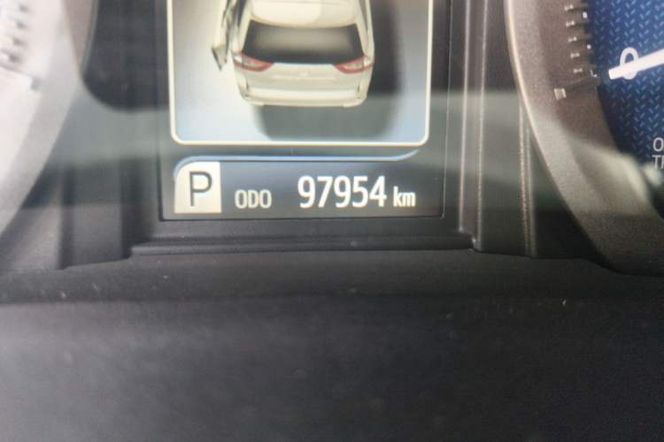 Used Toyota SIENNA  Odometer Close Up