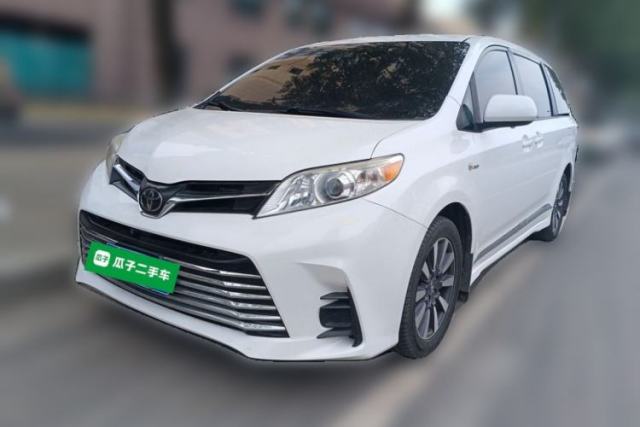 Toyota SIENNA Sienna imported 3.5L four-wheel-drive 7-seater luxury version с пробегом