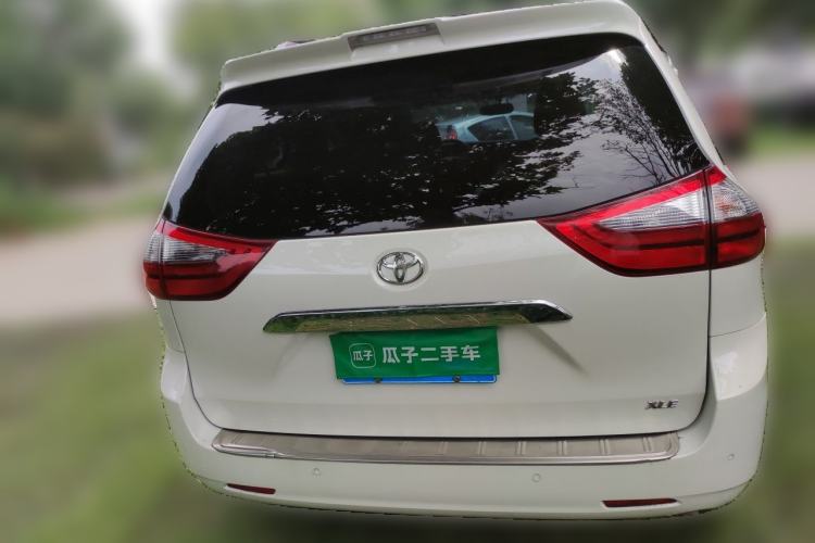 Used Toyota SIENNA  Rear