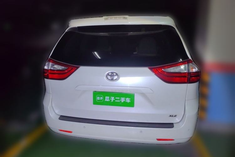 Used Toyota SIENNA  Rear