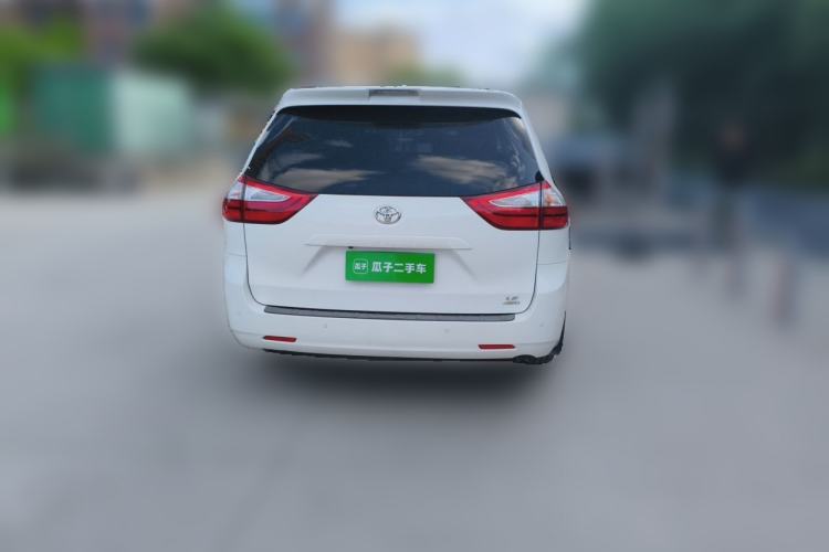 Used Toyota SIENNA  Rear