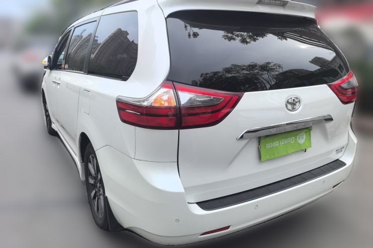 Used Toyota SIENNA  Rear Left 45 Deg