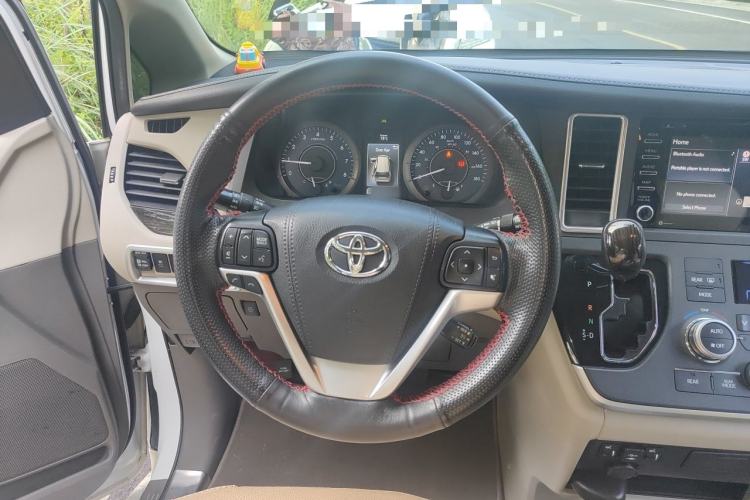Used Toyota SIENNA  Steering Wheel