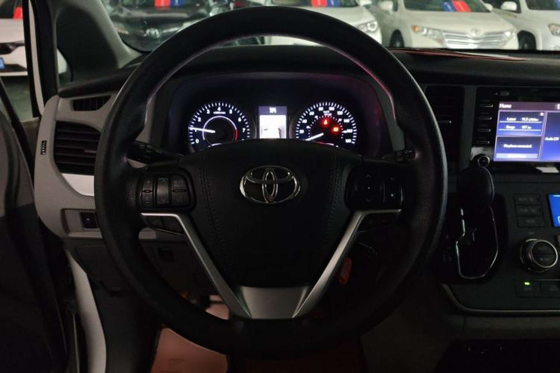 Used Toyota SIENNA 2019 3.5L Two-Wheel Drive LE Trim 7 Seats U.S. Specification Steering Wheel
