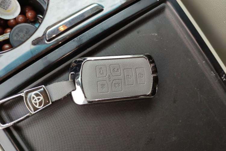 Used Toyota SIENNA  Vehicle Key