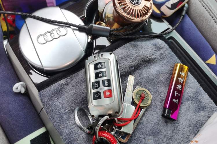 Used Toyota SIENNA  Vehicle Key