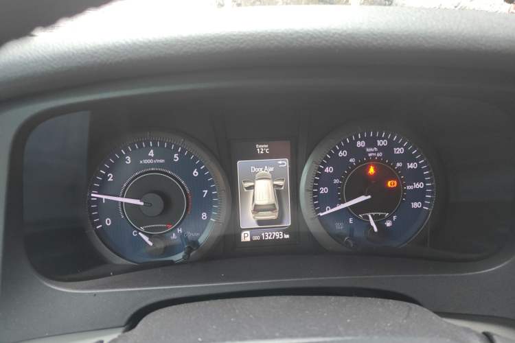 Used Toyota SIENNA 2019 3.5L Two-Wheel Drive LE Trim 7 Seats U.S. Specification Instrument Cluster