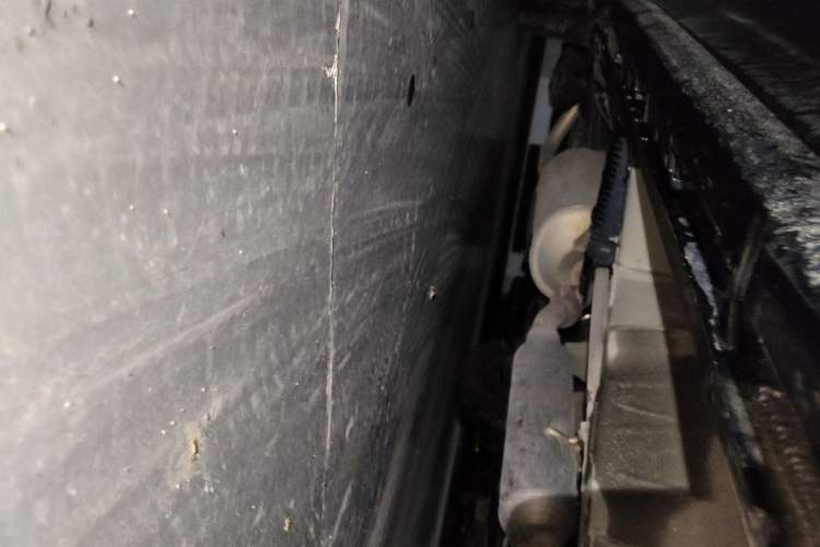 Used Toyota SIENNA  Chassis Front Right