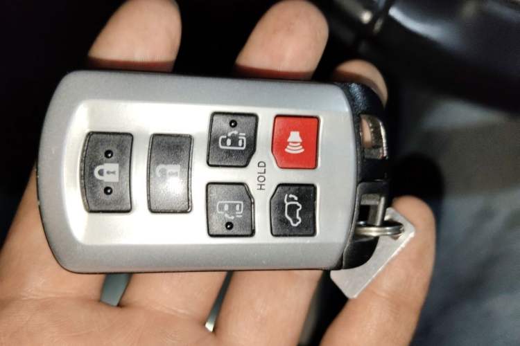 Used Toyota SIENNA  Vehicle Key
