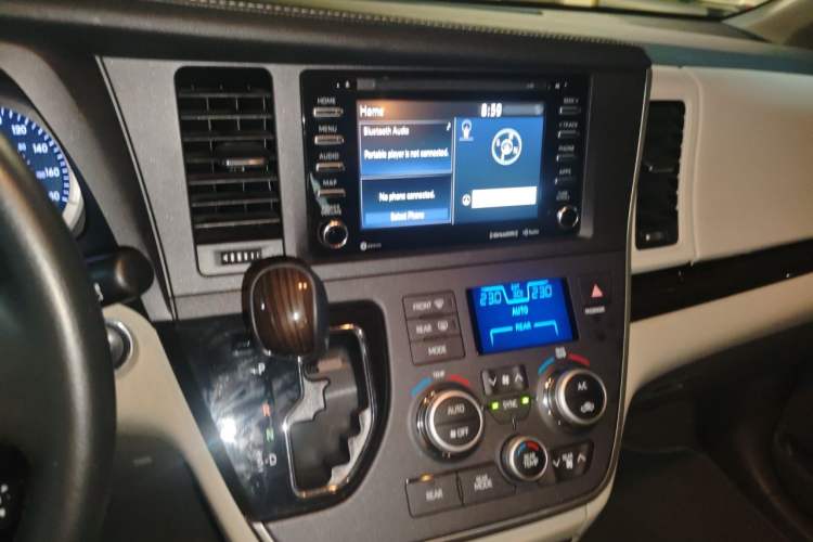 Used Toyota SIENNA  Audio And AC Panel