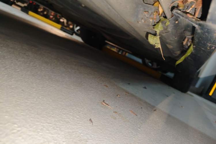 Used Toyota SIENNA  Chassis Front Left