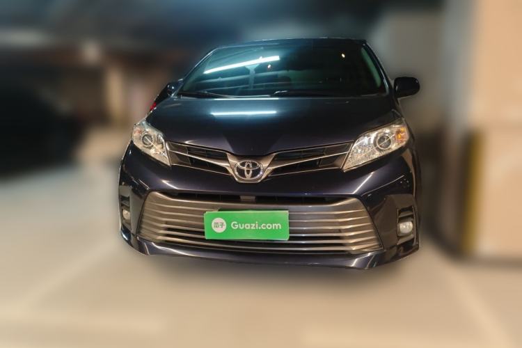 Used Toyota SIENNA  Front