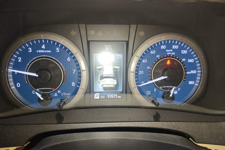 Used Toyota SIENNA  Instrument Cluster