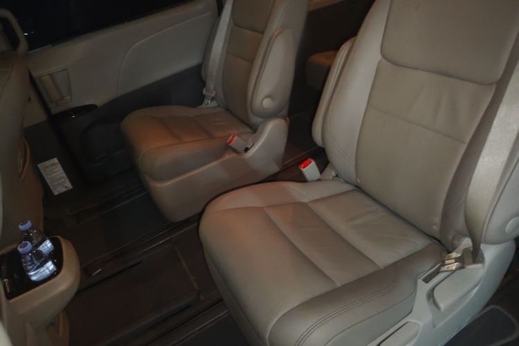 Used Toyota SIENNA  Left Rear Seat