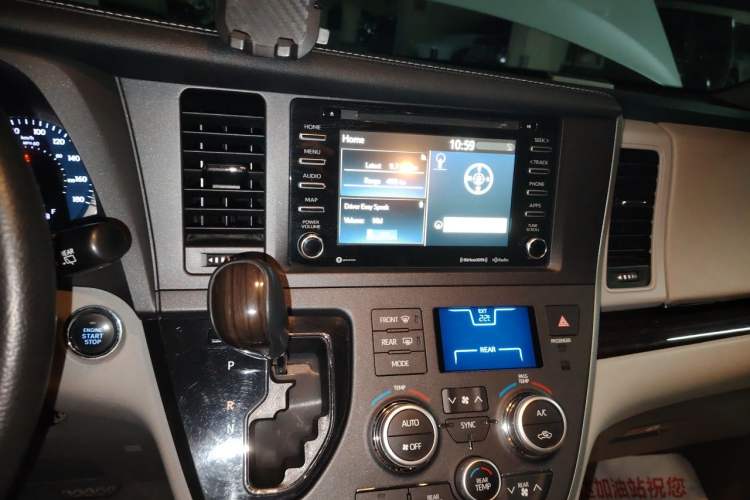 Used Toyota SIENNA  Audio And AC Panel