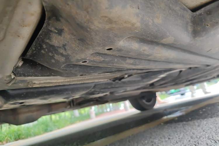 Used Toyota SIENNA  Chassis Front Left