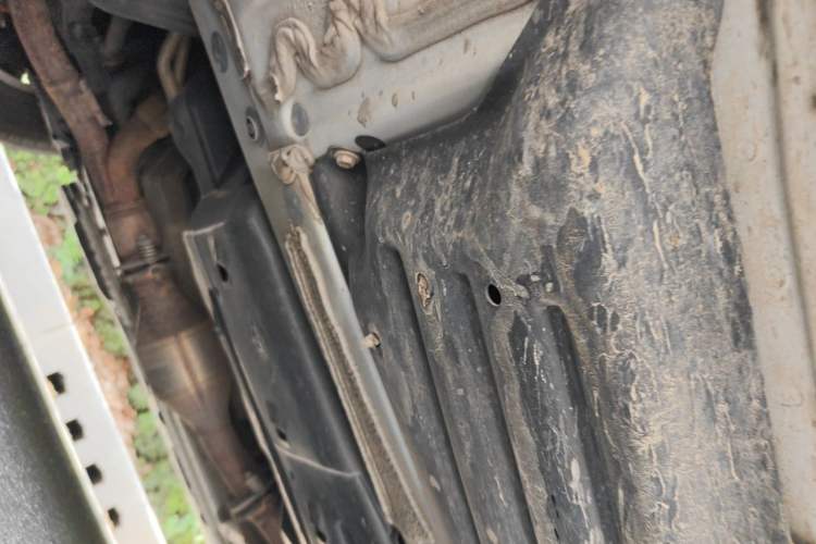 Used Toyota SIENNA  Chassis Front Left