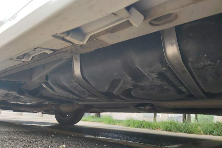 Used Toyota SIENNA  Chassis Rear Left
