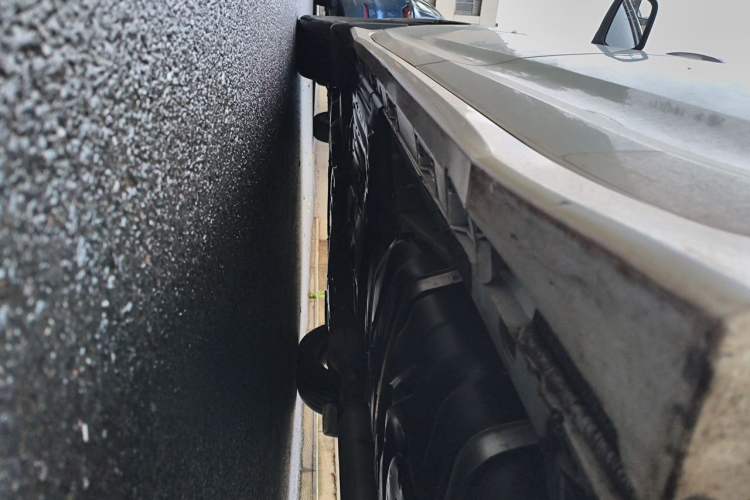 Used Toyota SIENNA  Chassis Rear Left