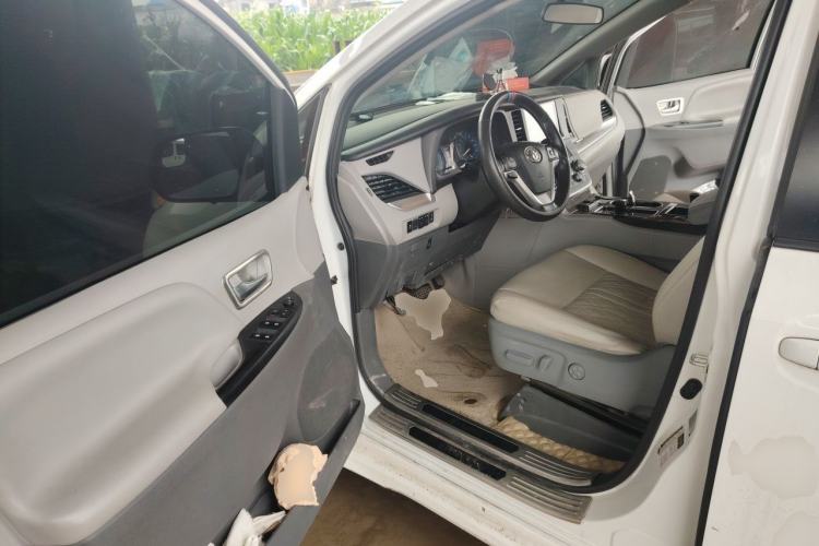 Used Toyota SIENNA  Driver Seat