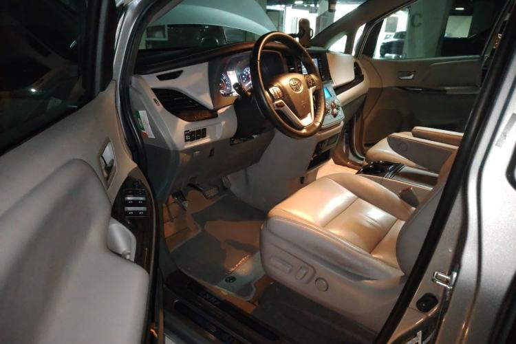 Used Toyota SIENNA  Driver Seat