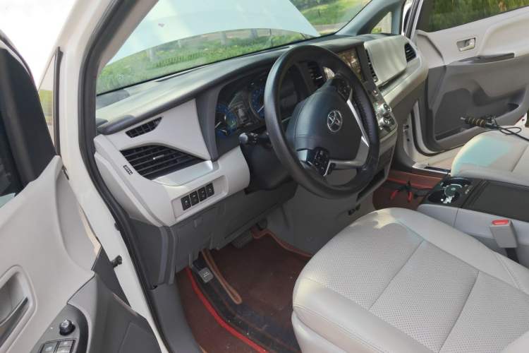 Used Toyota SIENNA  Driver Seat
