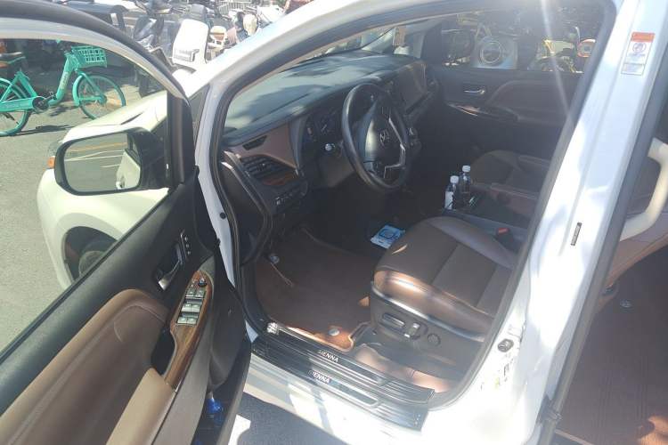 Used Toyota SIENNA  Driver Seat