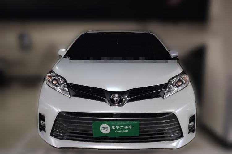 Used Toyota SIENNA  Front