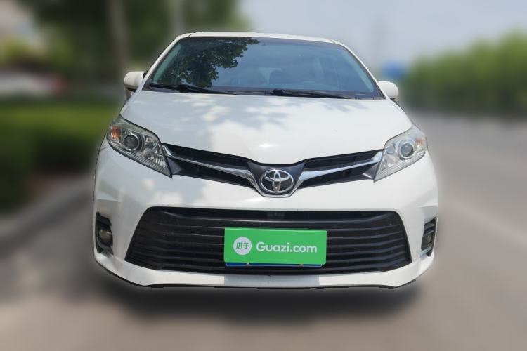 Used Toyota SIENNA  Front