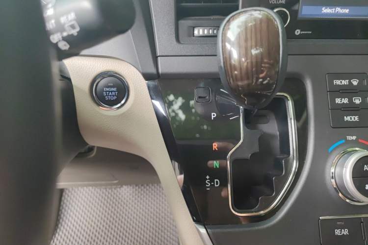 Used Toyota SIENNA  Gear Lever