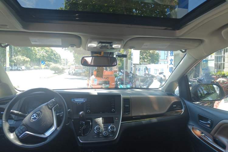Used Toyota SIENNA  Headliner