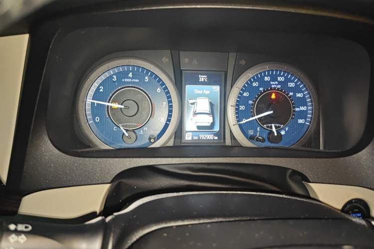 Used Toyota SIENNA  Instrument Cluster