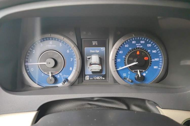 Used Toyota SIENNA  Instrument Cluster