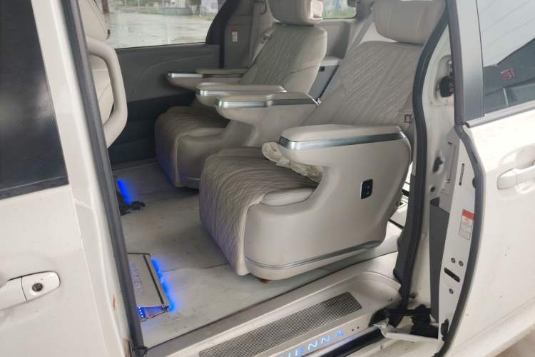 Used Toyota SIENNA  Left Rear Seat