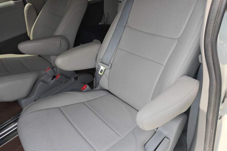 Used Toyota SIENNA  Left Rear Seat
