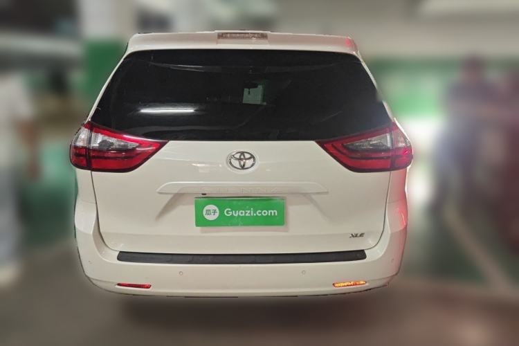 Used Toyota SIENNA  Rear