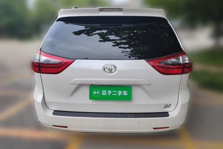 Used Toyota SIENNA  Rear