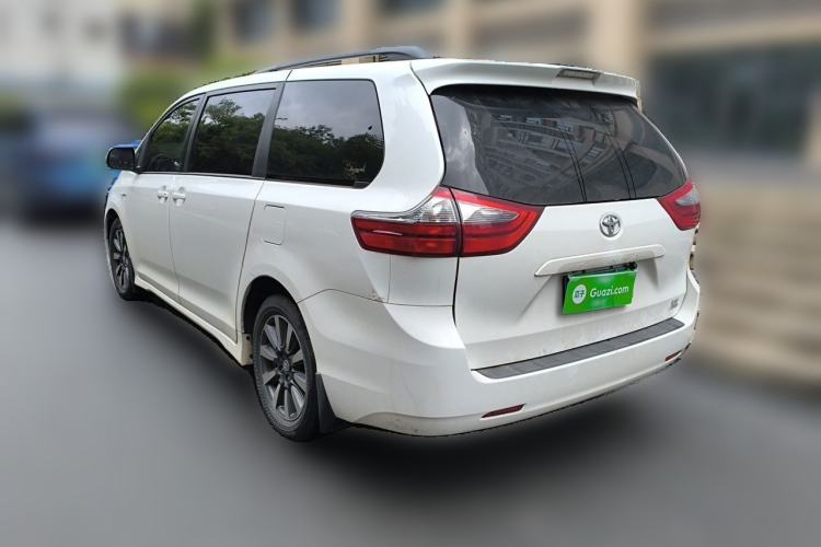Used Toyota SIENNA  Rear Left 45 Deg