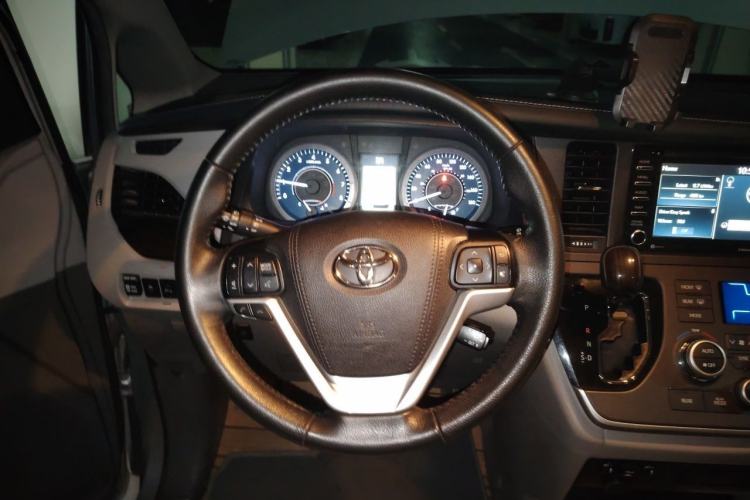 Used Toyota SIENNA  Steering Wheel