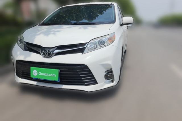 Used Toyota SIENNA 